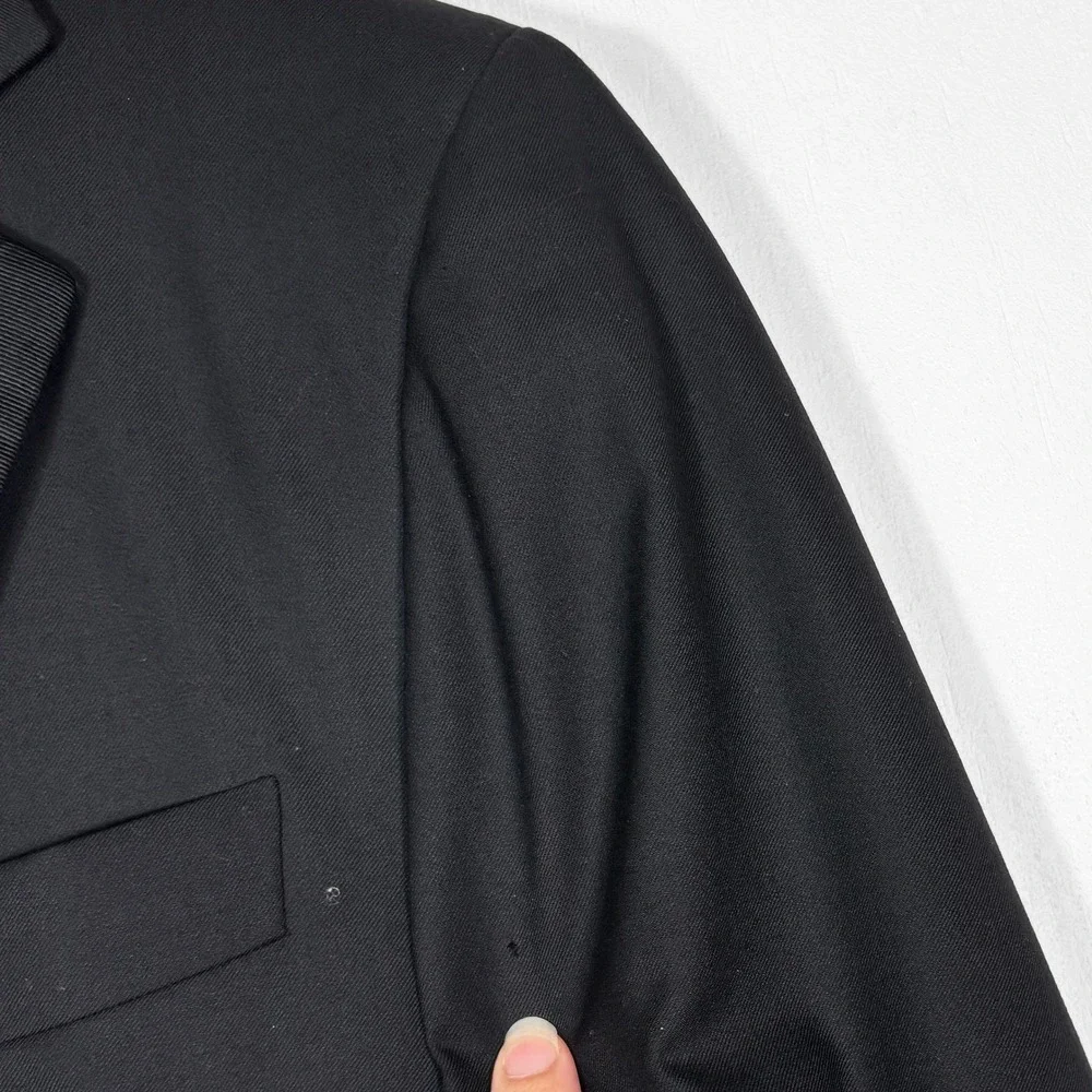 Battistoni Barneys New York Men 42R Black Super 190s Wool Tuxedo Jacket